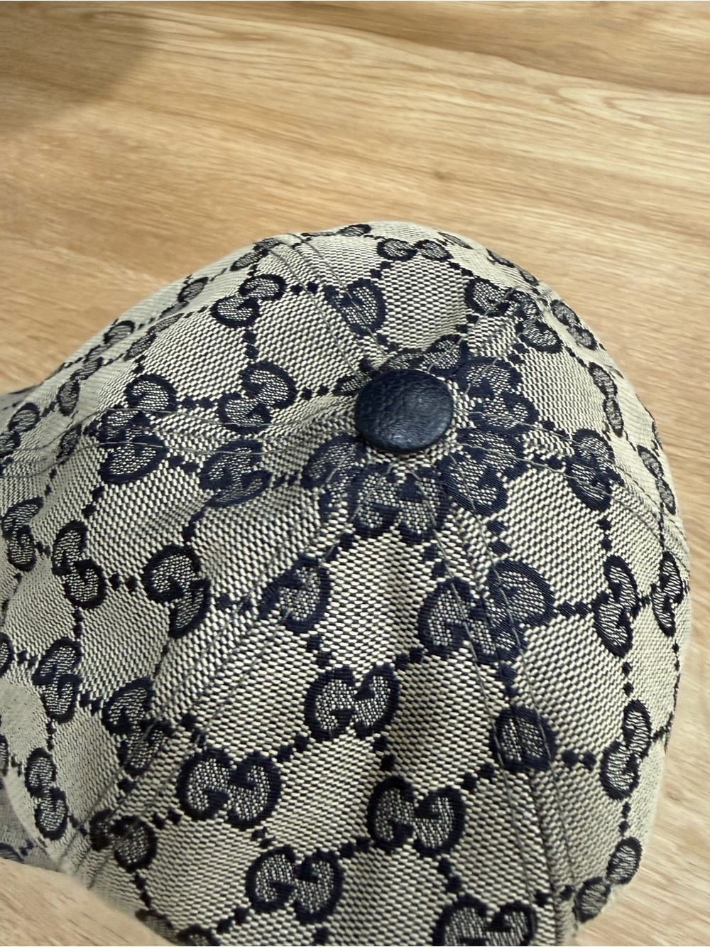 Gucci Beige Monogram Baseball Cap with Red & Navy Web - Picture 10 of 10
